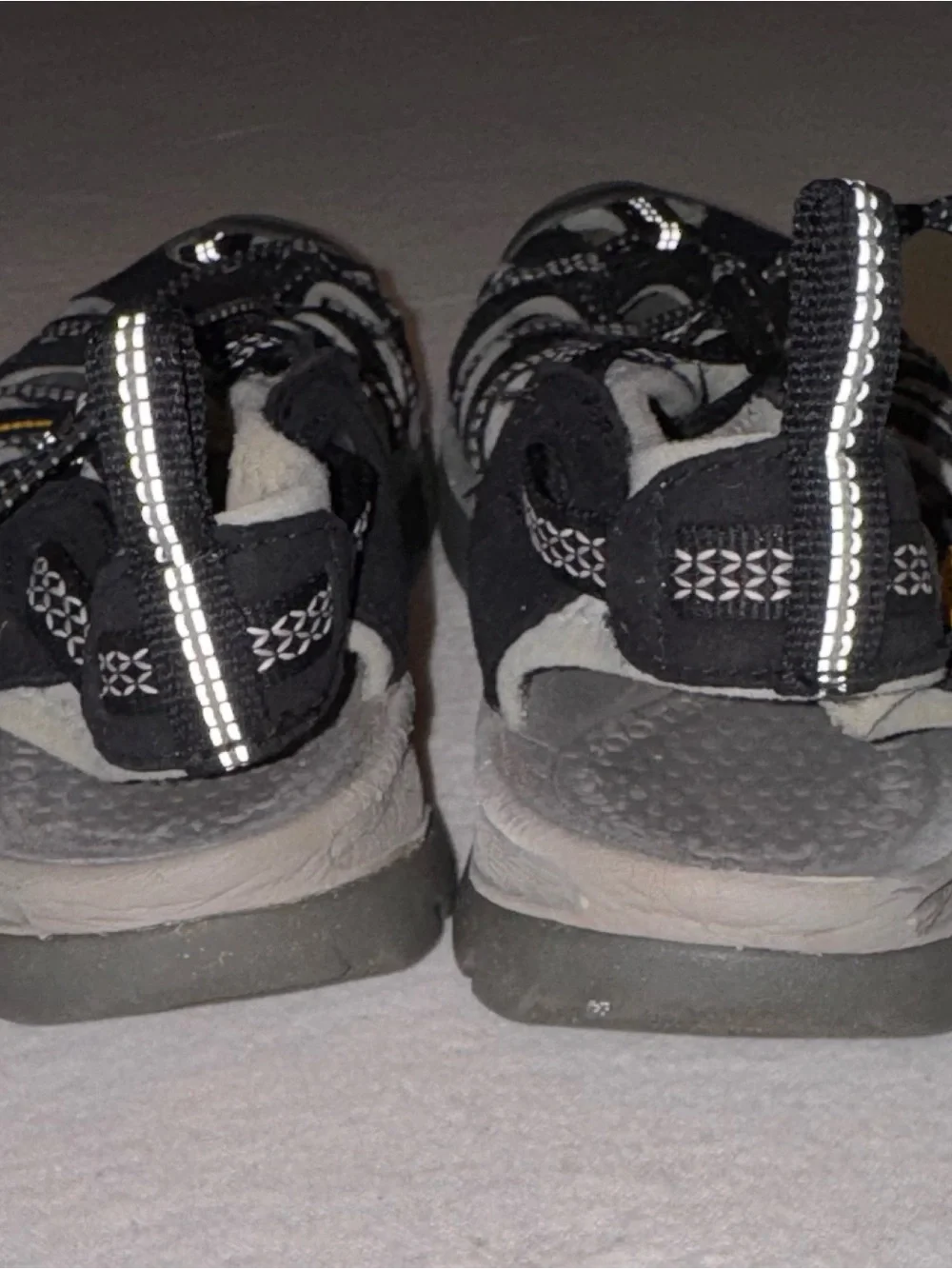 Keen Whisper Women’s Black & Gray Waterproof Sandals Sport, Hiking, Gorpcore